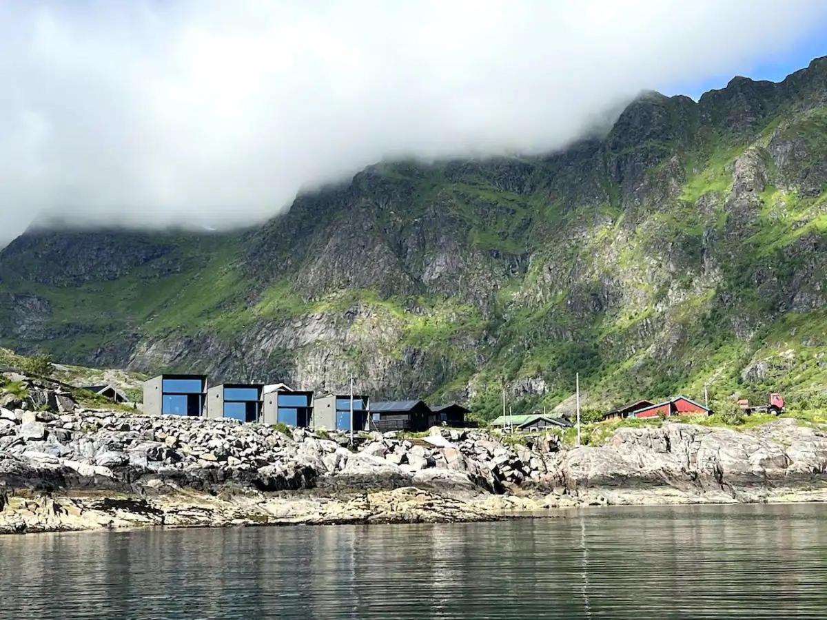 High End Sea Cabins At A In Lofoten Москенес Экстерьер фото