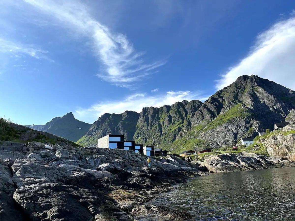 High End Sea Cabins At A In Lofoten Москенес Экстерьер фото