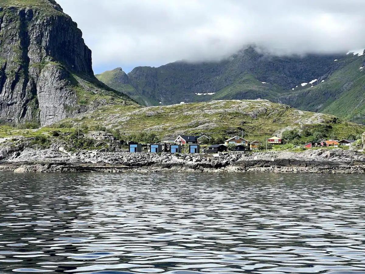 High End Sea Cabins At A In Lofoten Москенес Экстерьер фото