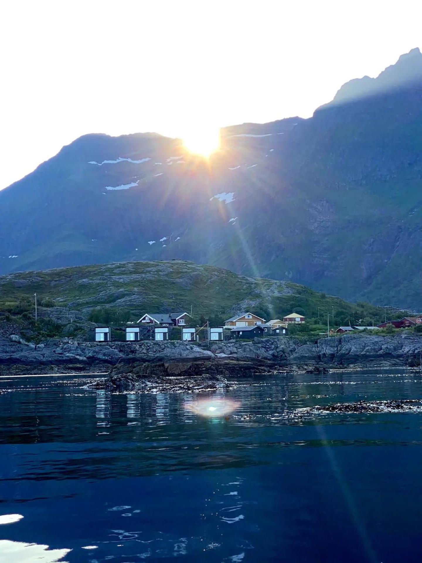 High End Sea Cabins At A In Lofoten Москенес Экстерьер фото