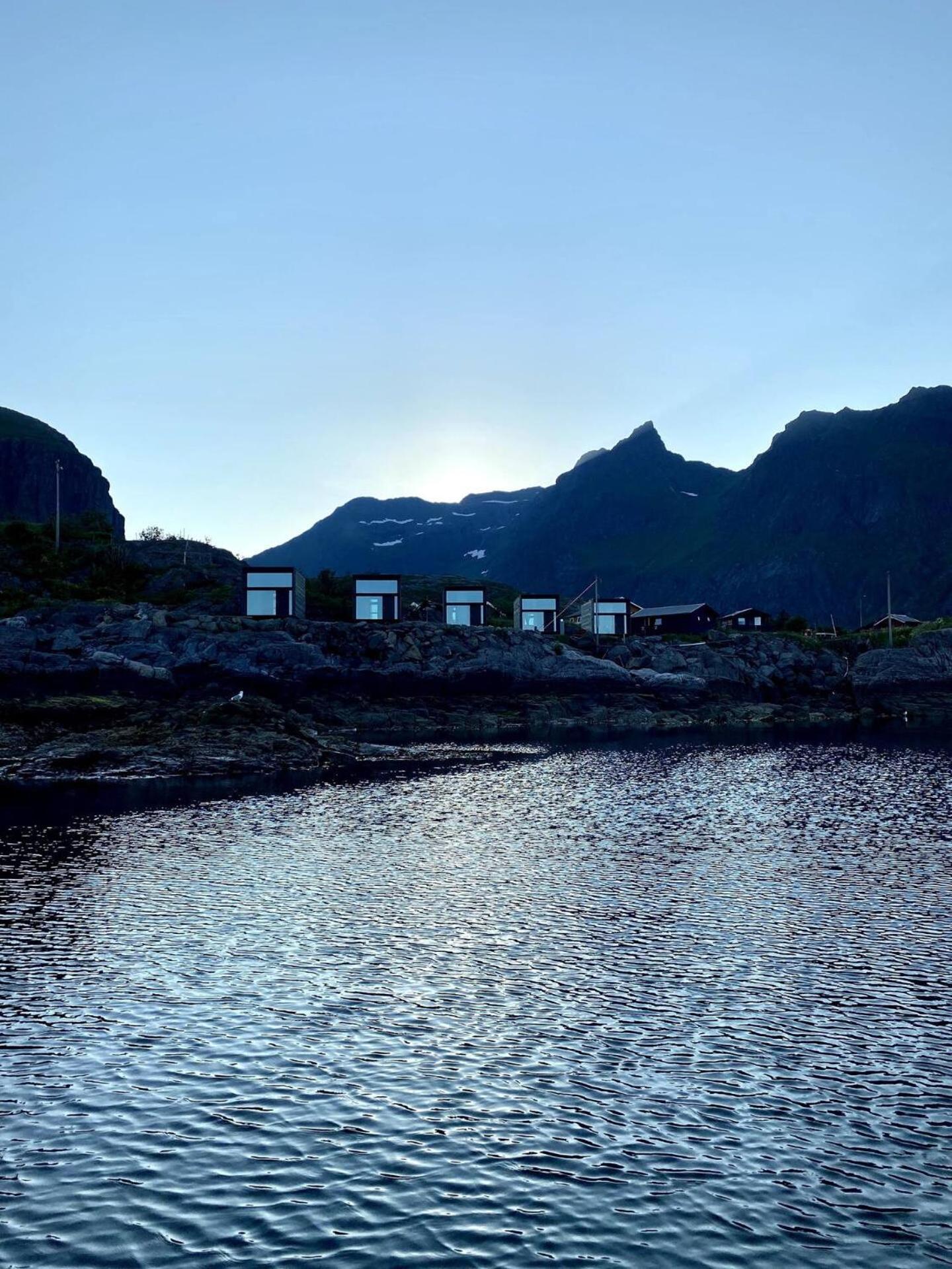 High End Sea Cabins At A In Lofoten Москенес Экстерьер фото